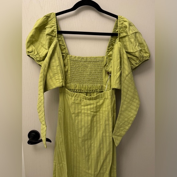 NWT Show Me Your MuMu ‘Gabrielle’ Tie-Front Midi Dress Pear Green XS Puff Sleeve - Picture 4 of 9